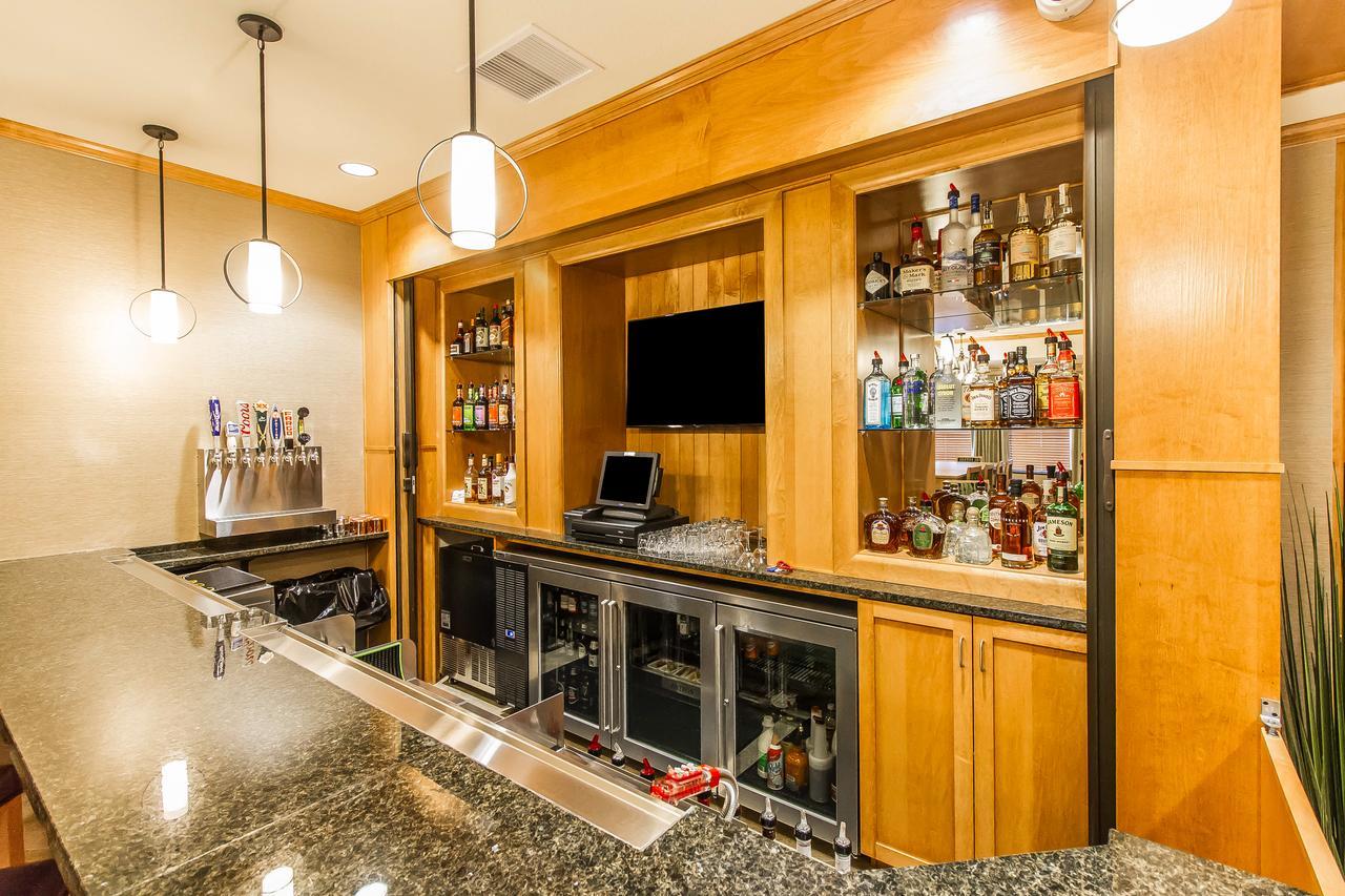 Mainstay Suites Stanley Esterno foto