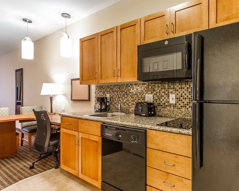 Mainstay Suites Stanley Esterno foto