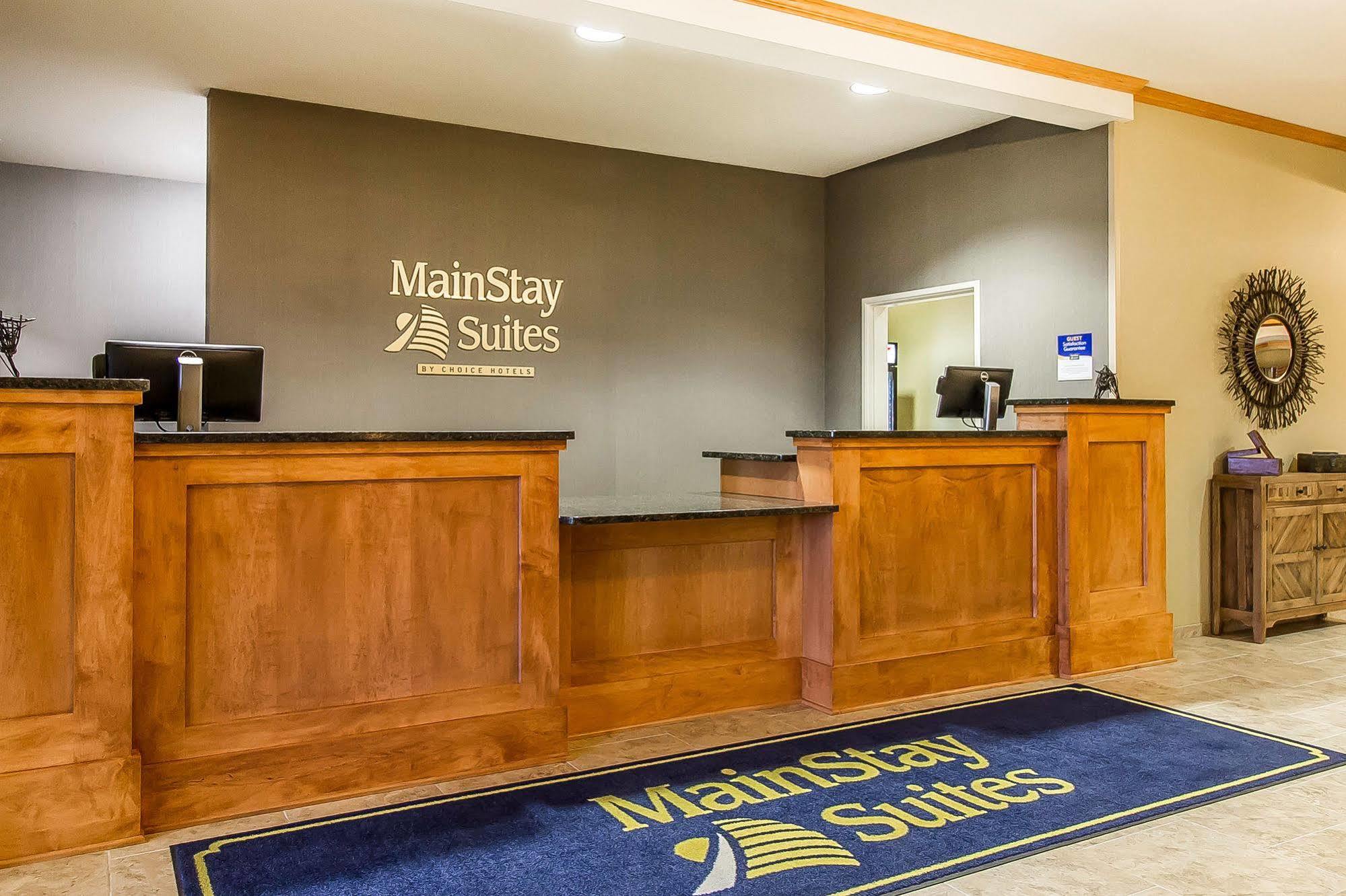 Mainstay Suites Stanley Esterno foto
