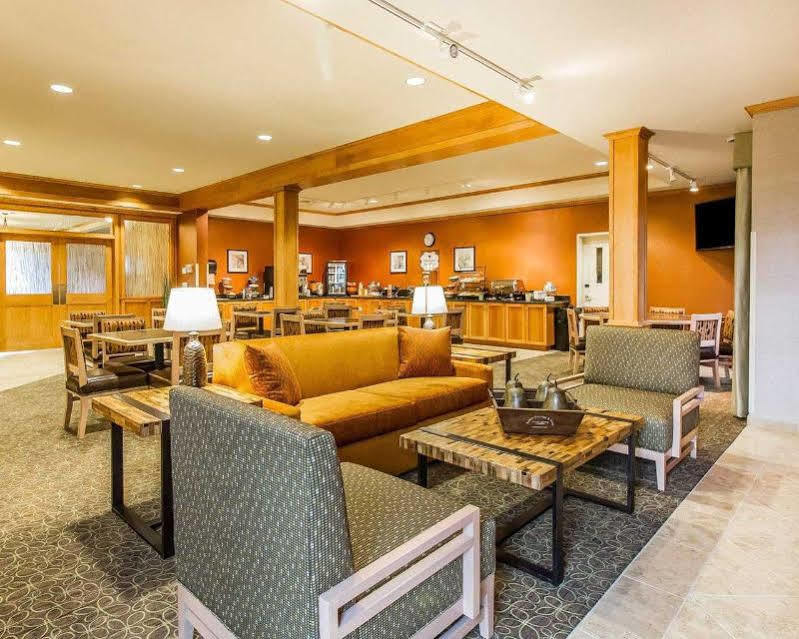 Mainstay Suites Stanley Esterno foto