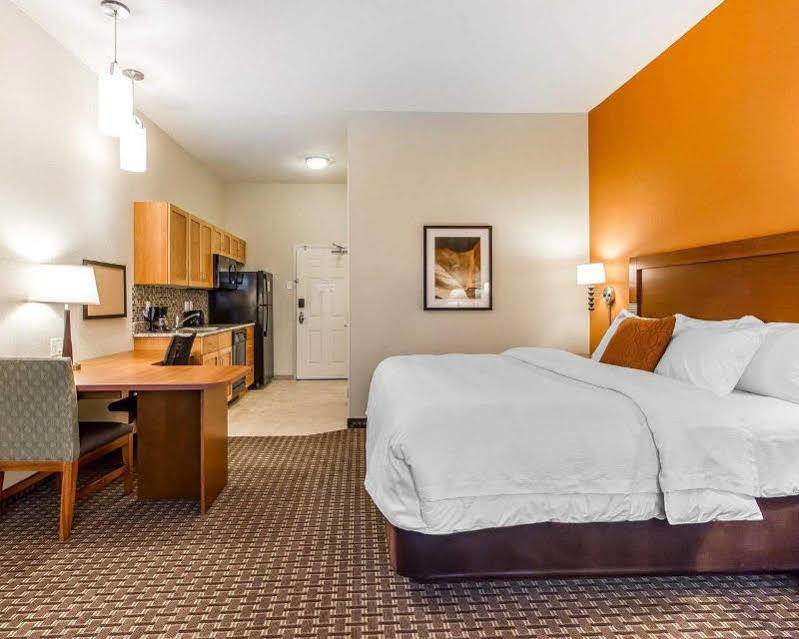 Mainstay Suites Stanley Esterno foto