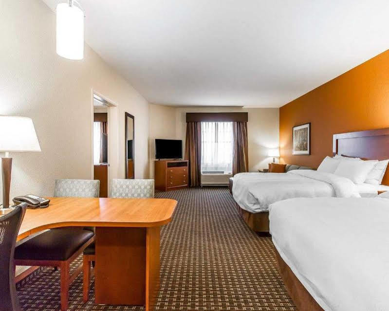 Mainstay Suites Stanley Esterno foto