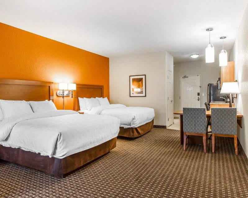 Mainstay Suites Stanley Esterno foto