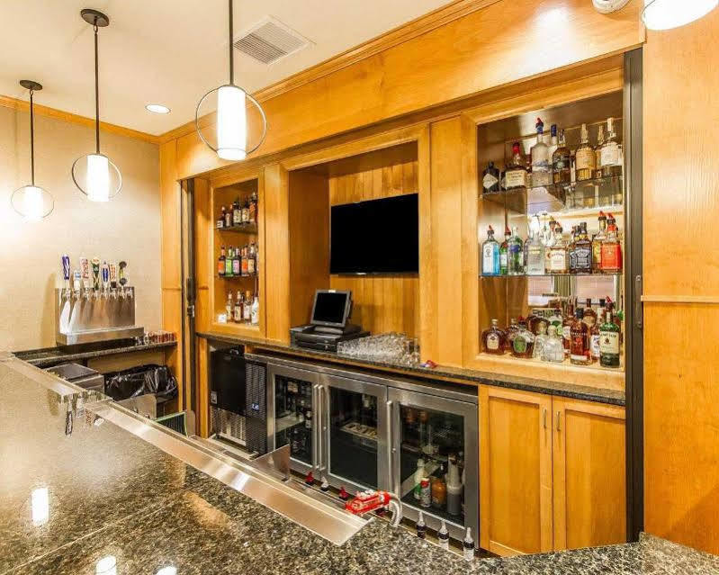 Mainstay Suites Stanley Esterno foto